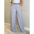 Calça pantalona de linho feminina bege com cintura alta

Modelo usando calça de linho preta elegante com sandálias

Calça pantalona cinza com corte reto e tecido leve

Calça de linho plus size feminina para verão 2025

Calça pantalona verde musgo com cintura marcada

Look minimalista com calça de alfaiataria feminina

Calça confortável de linho com bolsos laterais

Detalhe da costura e caimento da calça pantalona de linho

Calça pantalona feminina estilo alfaiataria para escritório

Moda casual chic com cal